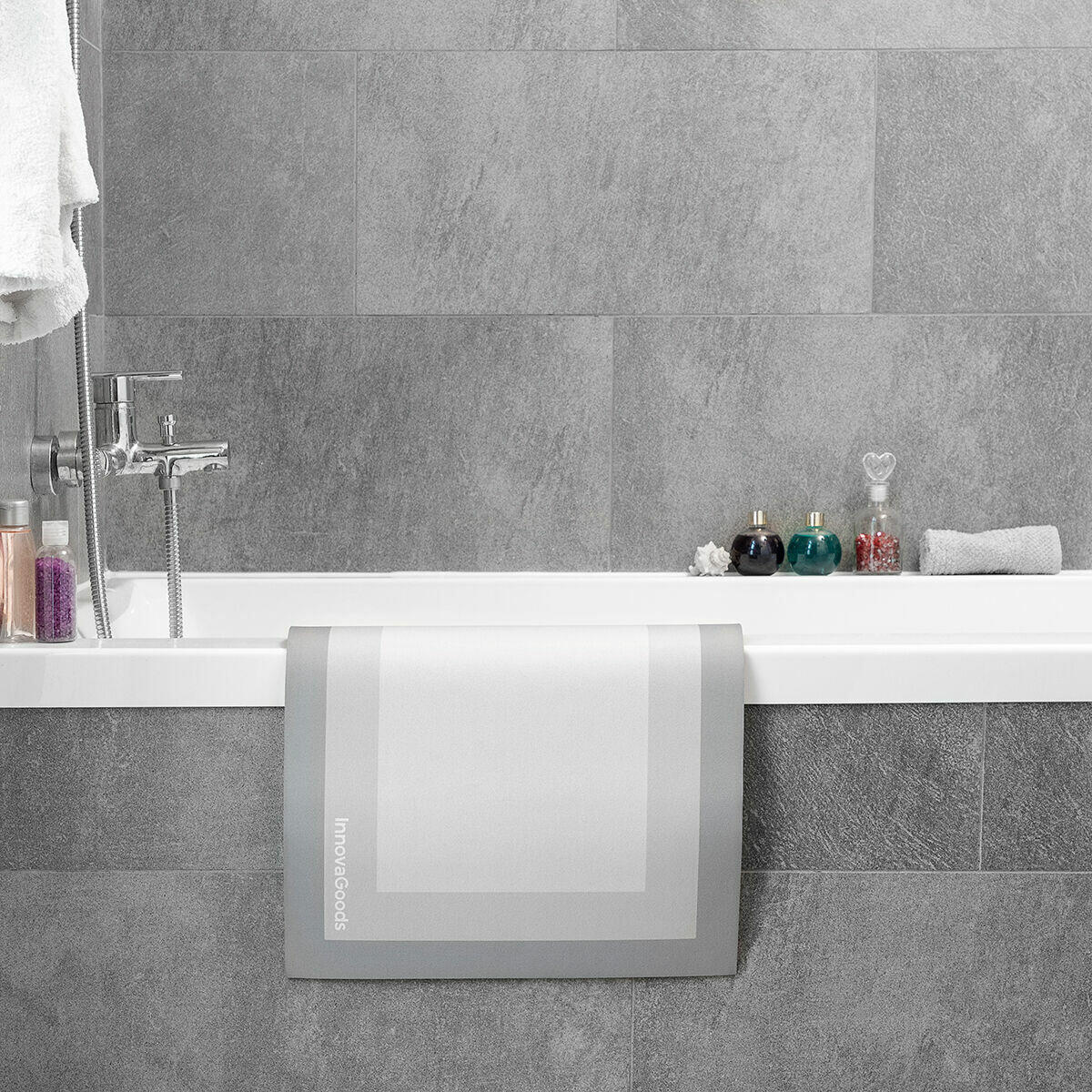 PACK VERANO 2X1  ALFOMBRILLA BAÑO AUTOSECANTE Y SUPERABSORVENTE.